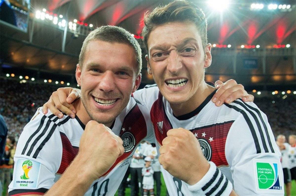 Podolski: Mesut, Fenerbahçe'yi yukarı taşıyacaktır
