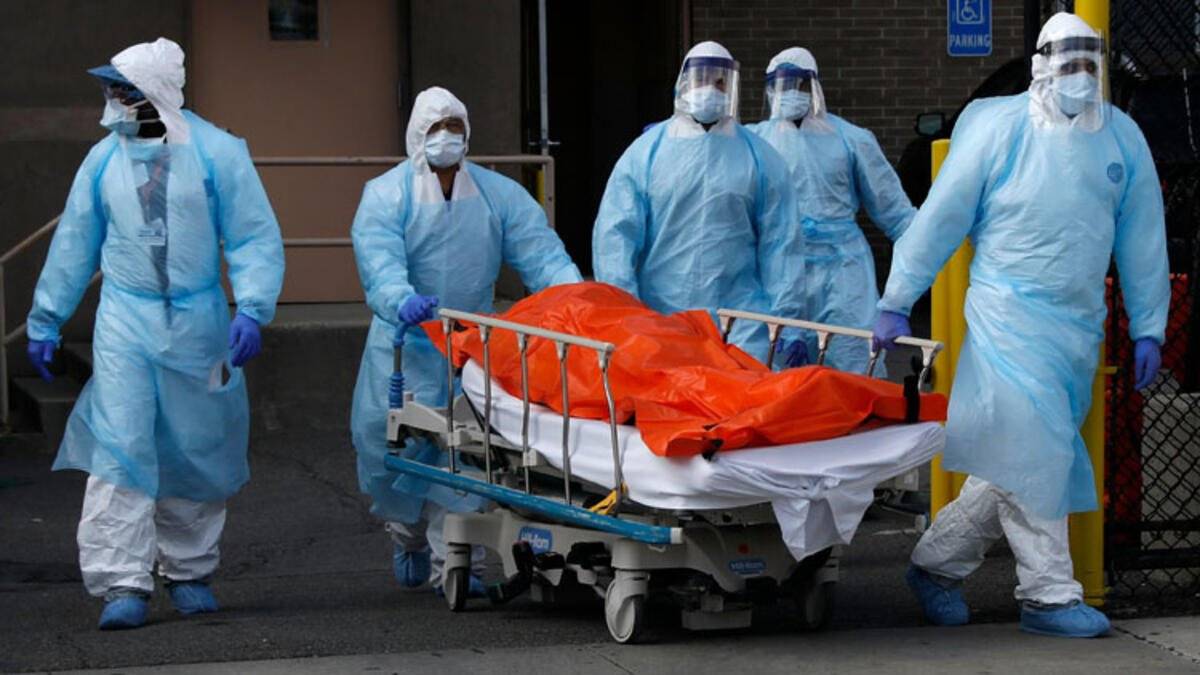 İngiltere'de son 24 saatte bin 290 can kaybı