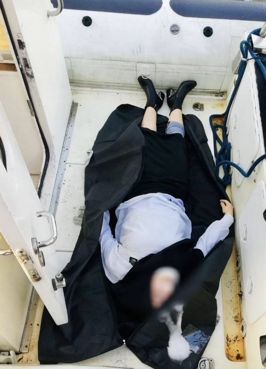 Kadıköy'de genç kadın vapurdan atladı