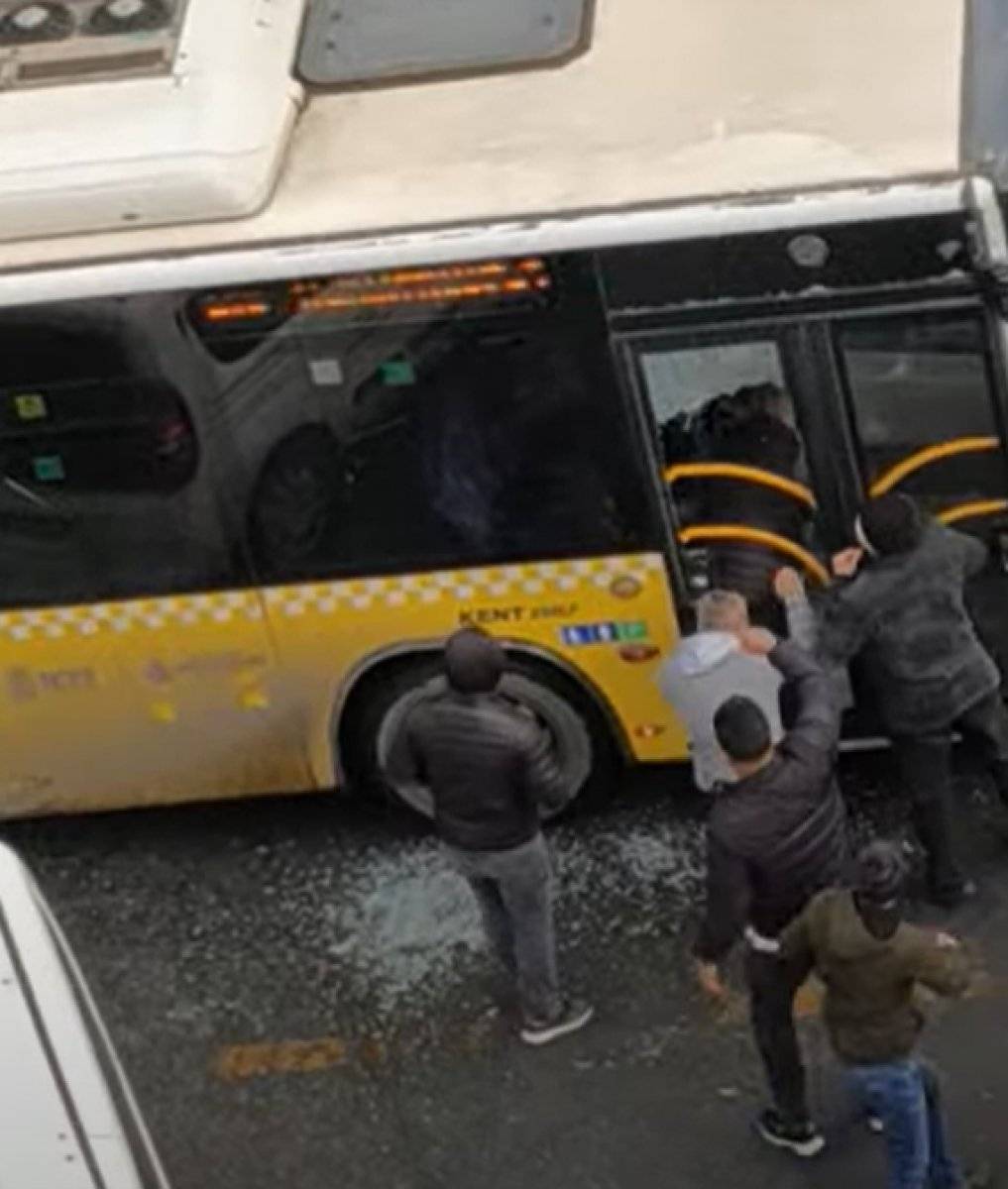 İstanbul'da otobüs şoförüne saldırı