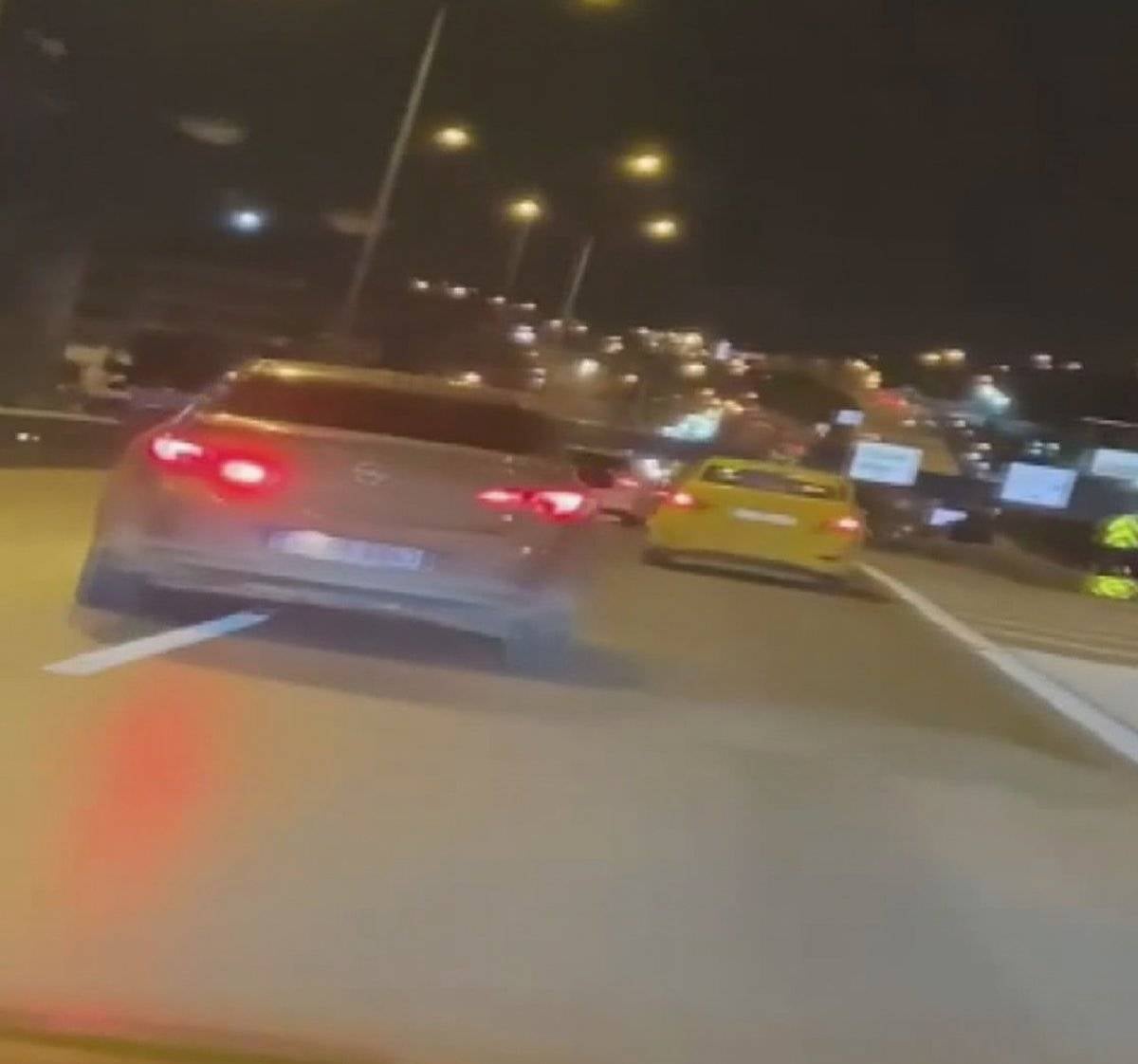 Kartal’da makas atan sürücüyü çekerken kendisi de trafiği tehlikeye soktu