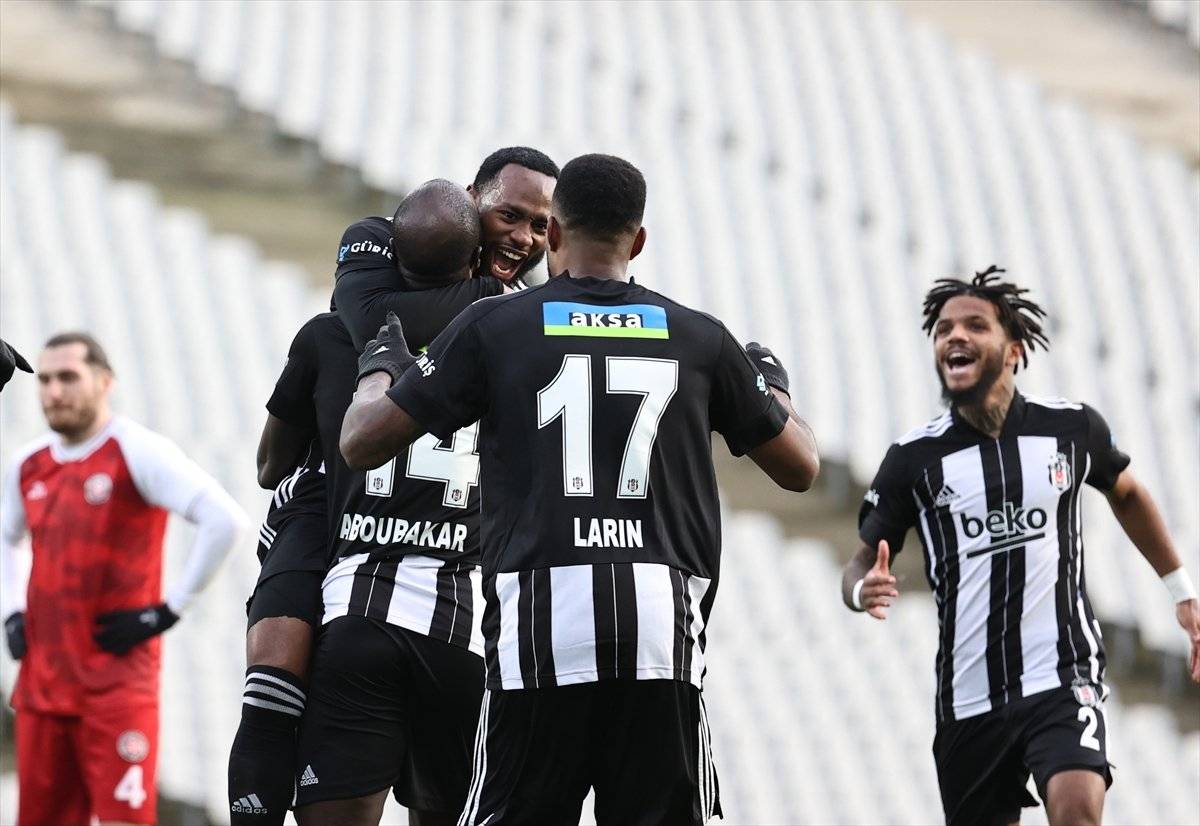 Beşiktaş, Karagümrük'ü de farklı yendi