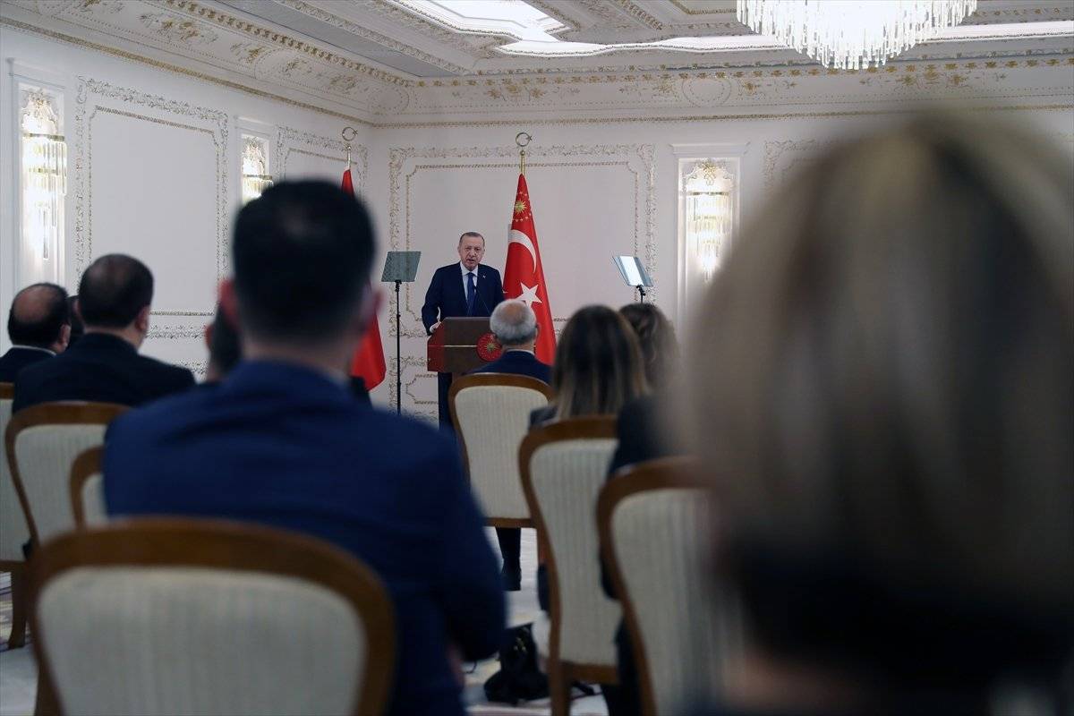 Cumhurbaşkanı Erdoğan'dan faiz yorumu: Yüksek faizle ülkemin kalkınacağına inanmıyorum