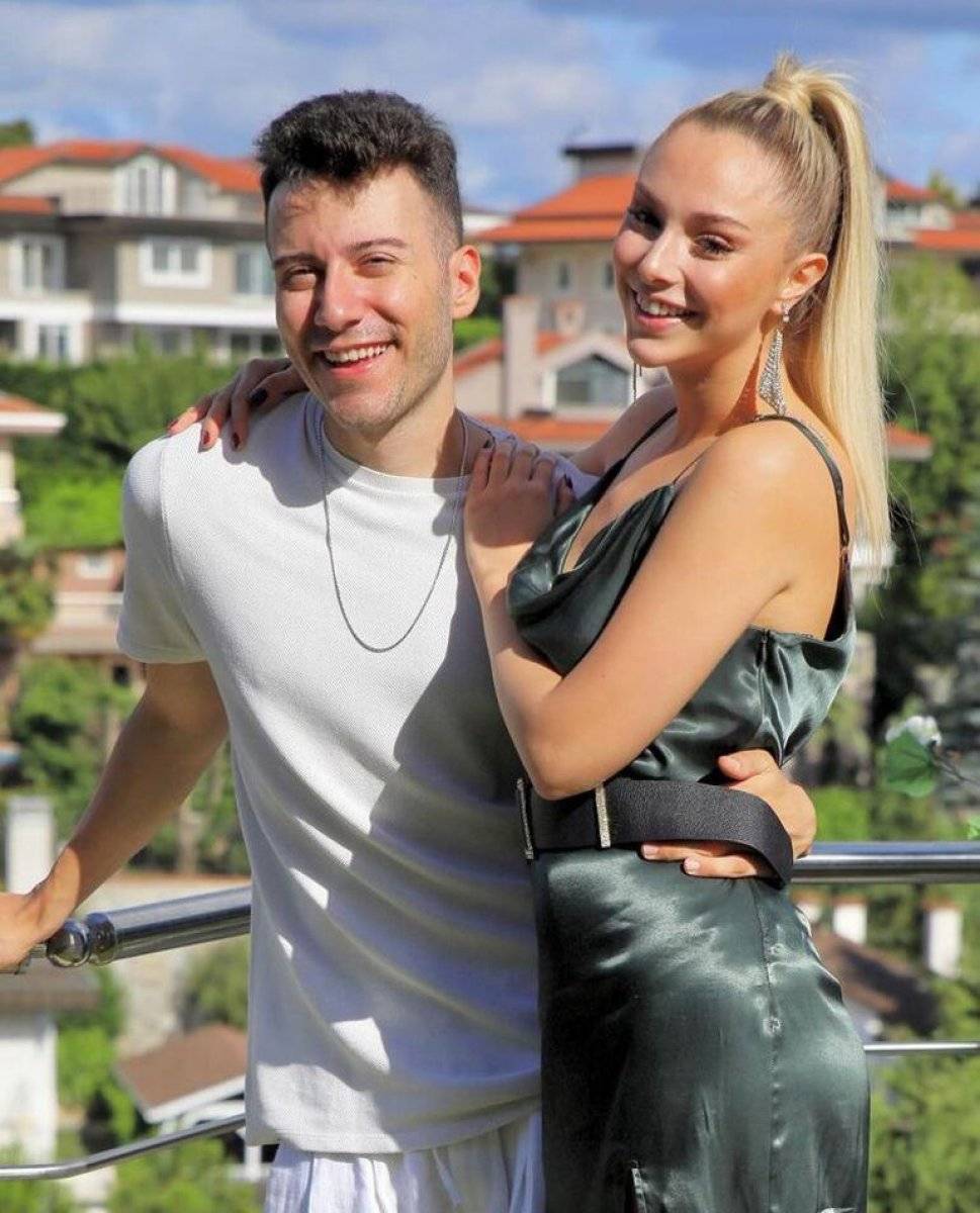 Enes Batur ile Ecenaz Üçer ayrıldı