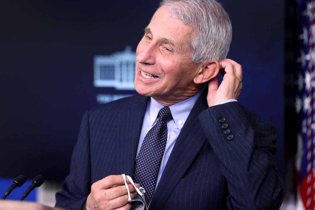 Fauci: Sonbahar gibi normale bir nebze dönebiliriz