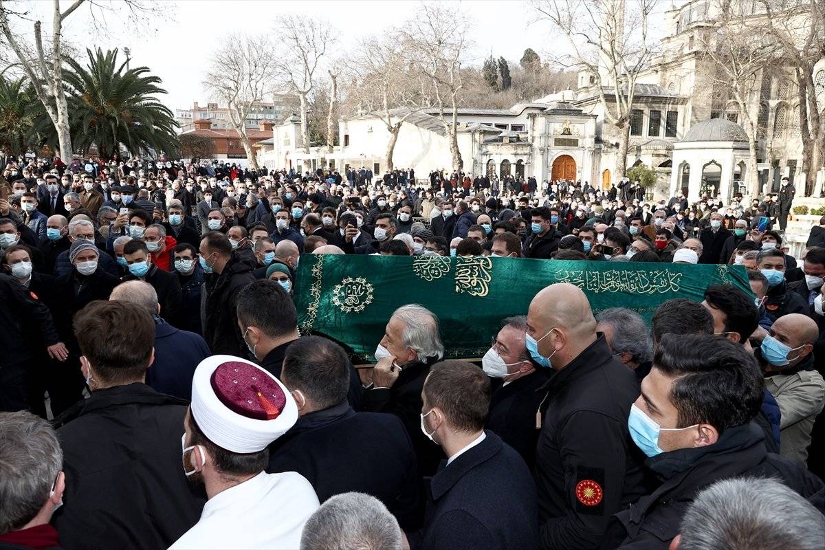 Yavuz Bahadıroğlu son yolculuğuna uğurlandı