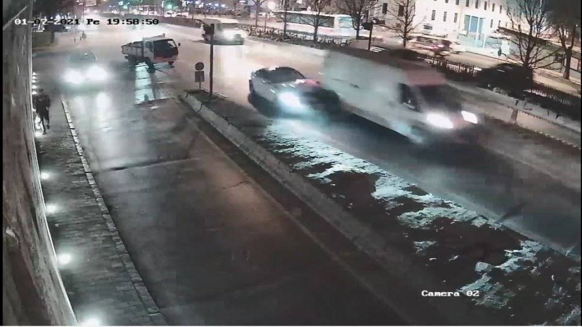 İstanbul'da makas atma kazası kamerada