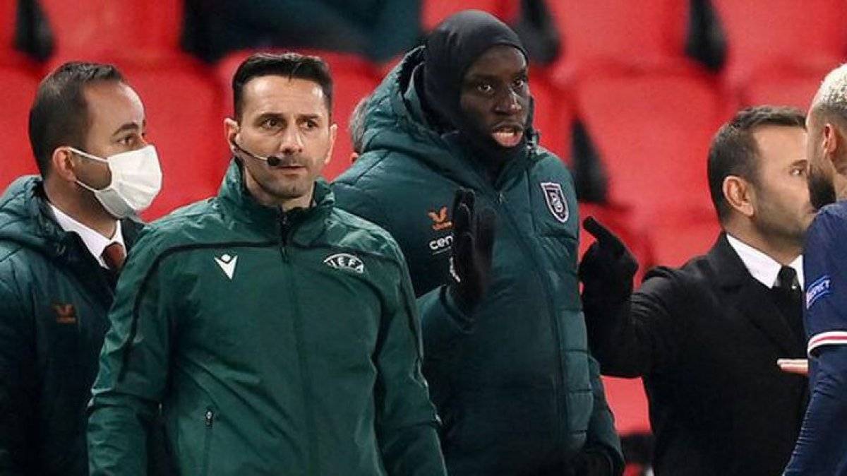 Irkçı Rumen hakeme 1.5 ay sonra maç verildi