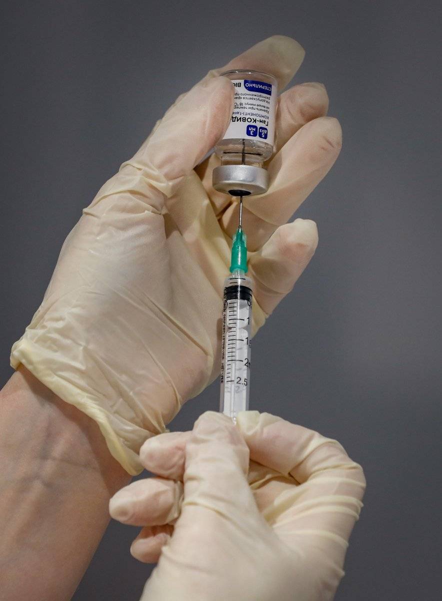 Sputnik V aşısının Türkiye'de üretimi için anlaşma imzalandı