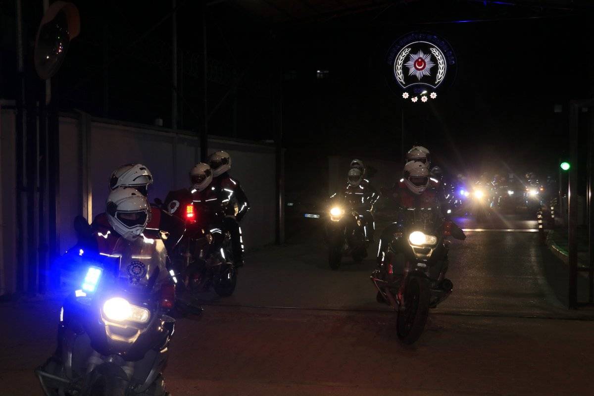 Adana merkezli 13 ilde oto hırsızlık çetesine operasyon: 49 gözaltı