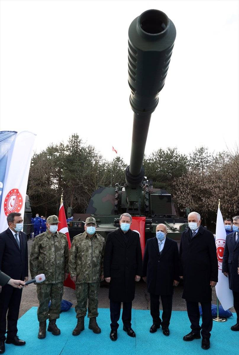 Yeni nesil 3 Fırtına obüsü TSK'ya teslim edildi