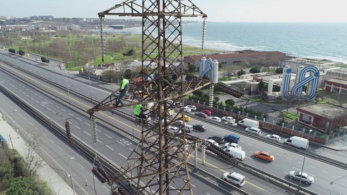 Avcılar'da kısıtlamaya rağmen şaşırtan trafik