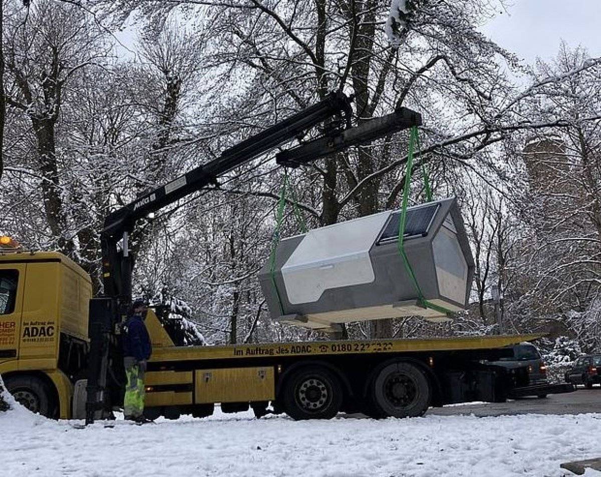 Almanya'da evsizlerin barınması için uyku kapsülleri kuruldu