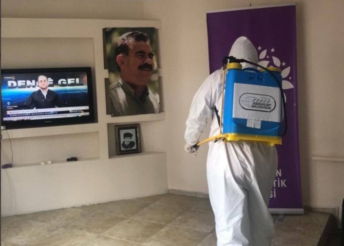 Esenyurt'ta HDP ilçe binasına operasyon