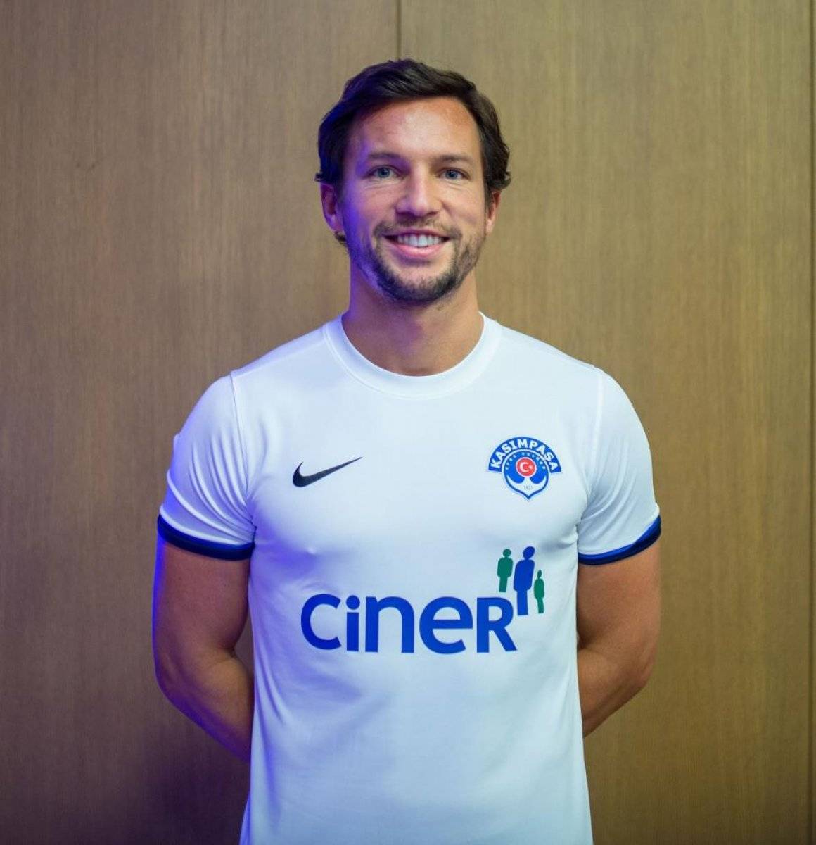 Kasımpaşa'da yeni transfer Drinkwater, maça çıkmadan sakatlandı