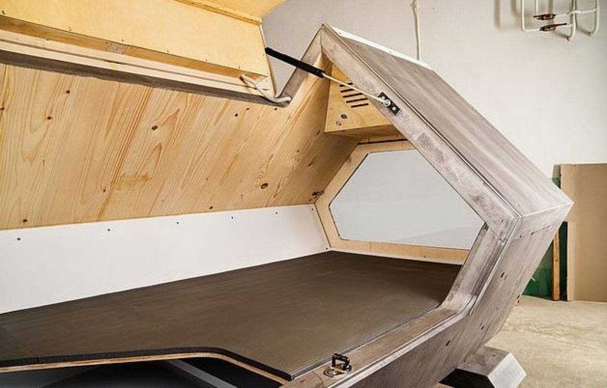 Almanya'da evsizlerin barınması için uyku kapsülleri kuruldu