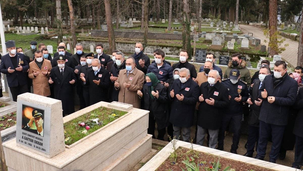 Ali Gaffar Okkan, mezarı başında anıldı