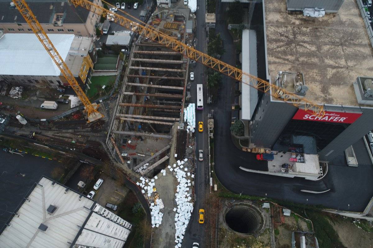 İstanbul'da 4 yıldır süren metro inşaatı vatandaşları çileden çıkardı