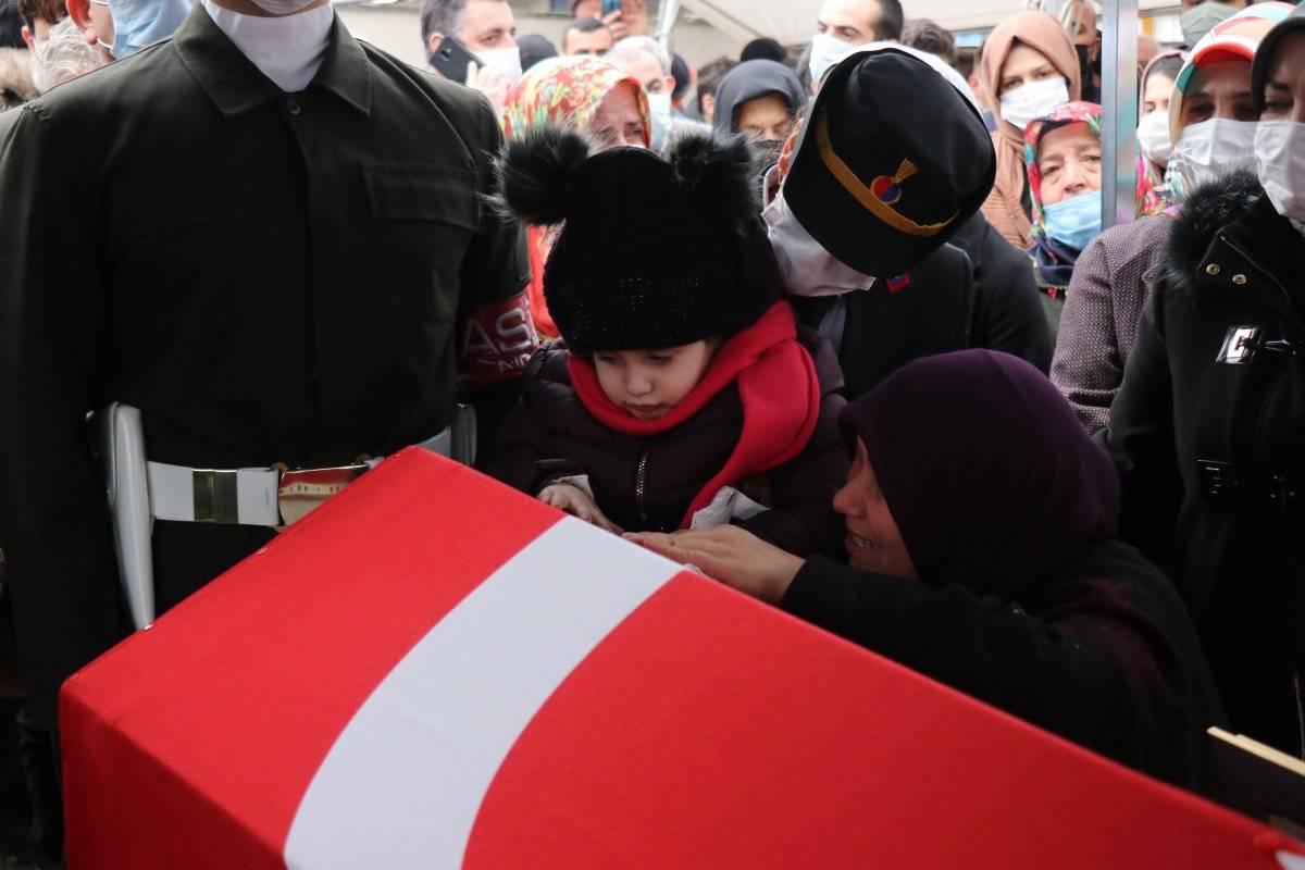 Şehit Selim Gedik, Sakarya’da son yolculuğuna uğurlandı