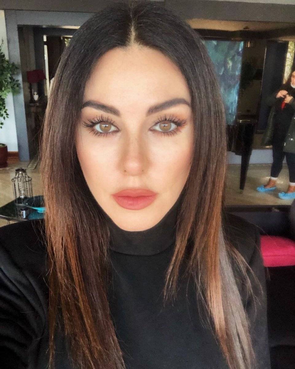 Defne Samyeli'nin gençlik fotoğrafları