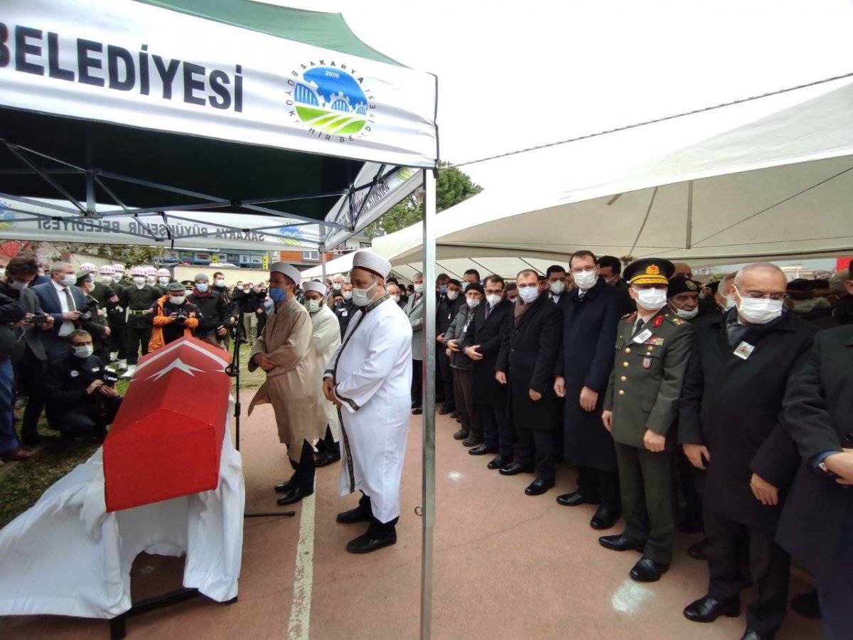 Şehit Selim Gedik, Sakarya’da son yolculuğuna uğurlandı