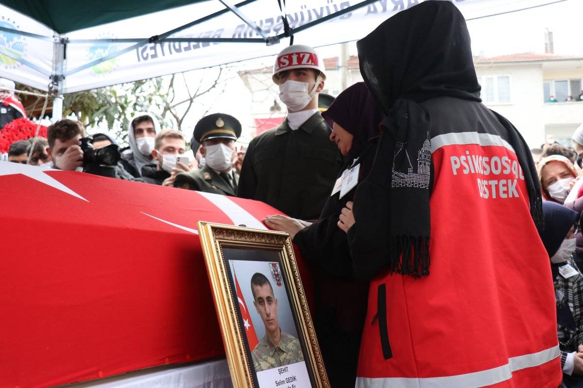 Şehit Selim Gedik, Sakarya’da son yolculuğuna uğurlandı