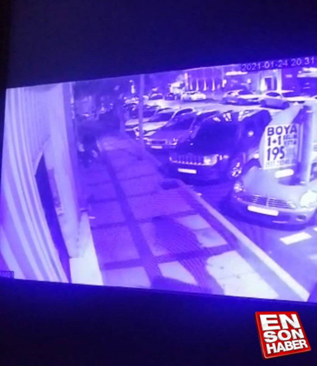 Beşiktaş'ta tinerci, 2 Rus turisti bıçakladı