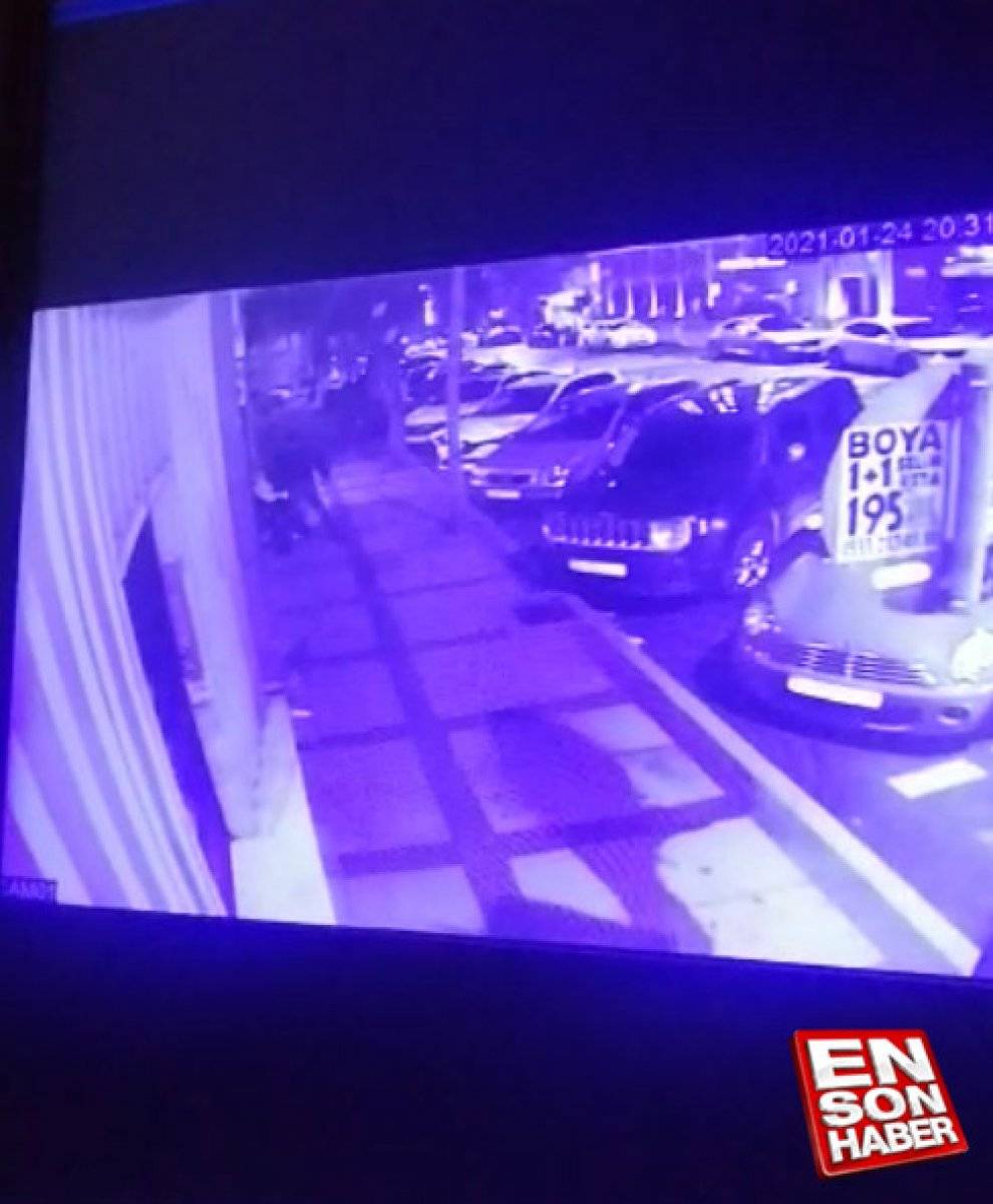 Beşiktaş'ta tinerci, 2 Rus turisti bıçakladı