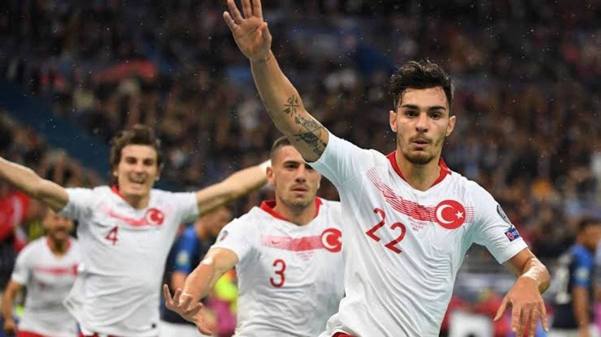 Kaan Ayhan'dan Galatasaray'a: İtalya'dan almanız lazım