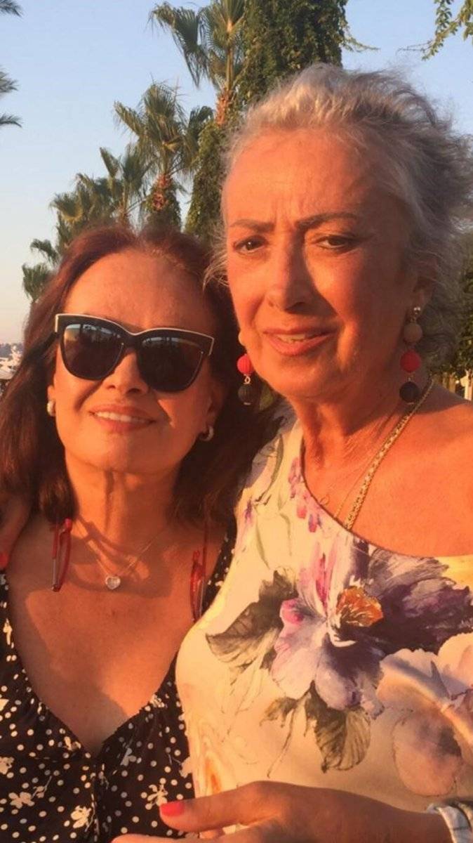 Müjde Ar'ın kardeşi Mehtap Ar yoğun bakımda