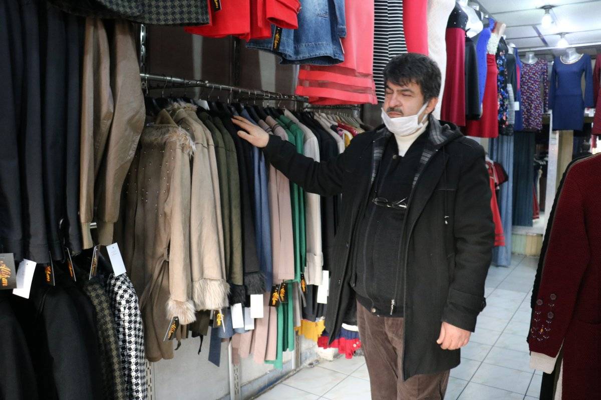 Kahramanmaraş'ta iş yerinde unutulan 90 bin lirayı sahibine verdi