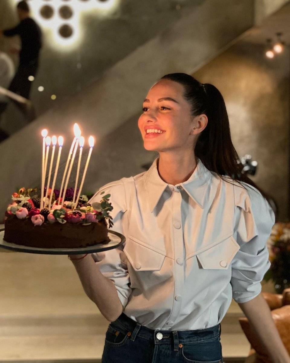 İzzet Özilhan: İyi ki doğdun karım