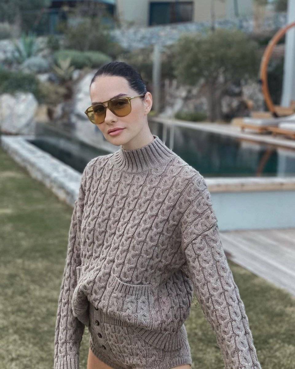 Serenay Sarıkaya ile Yasemin Özilhan pişti oldu