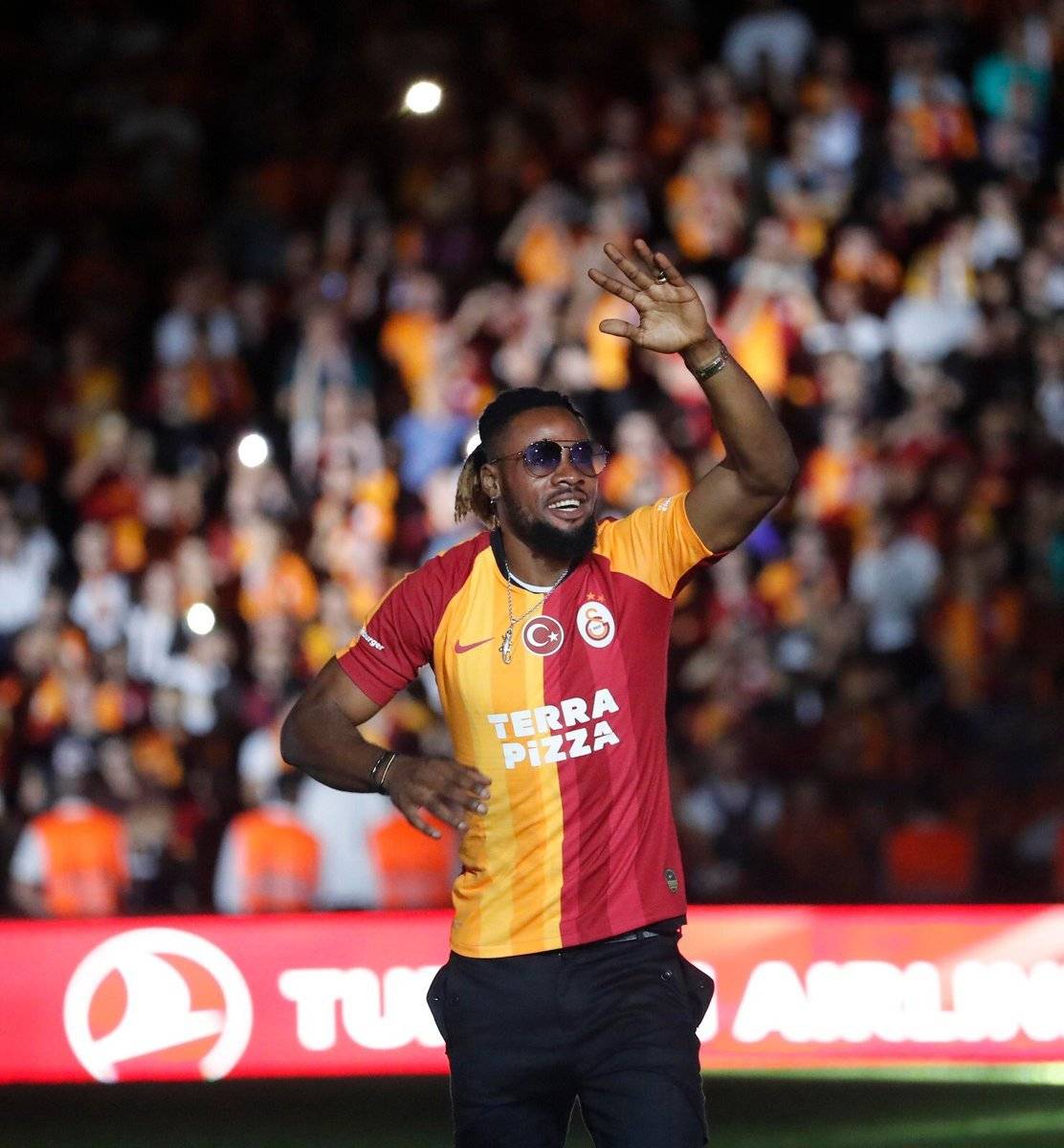 Christian Luyindama'nın menajerine 'kulüp bul' dendi