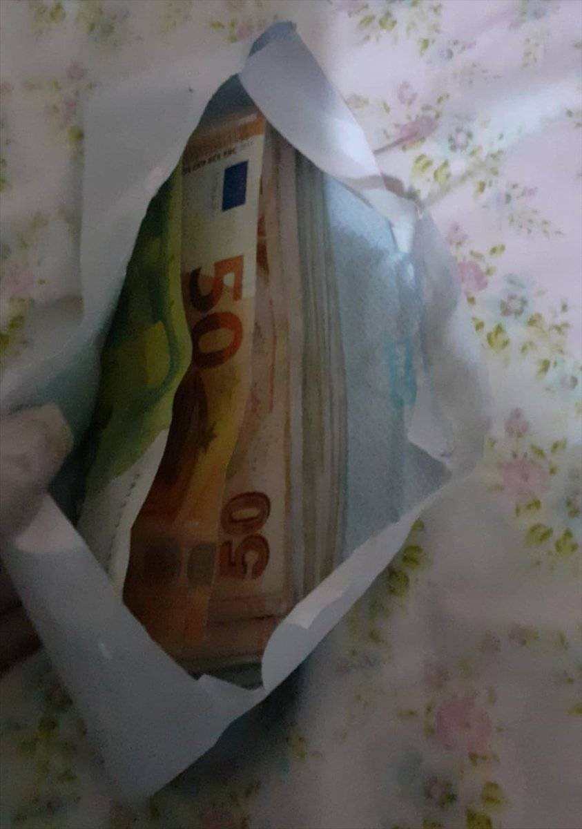 İzmir'de FETÖ'nün hücre evlerine operasyon: 35 şüpheli gözaltında