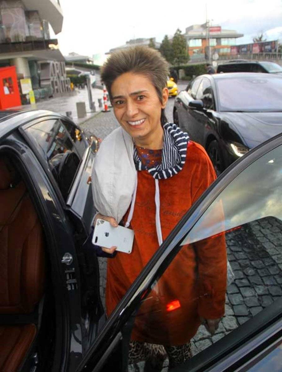 Yıldız Tilbe, alışverişte