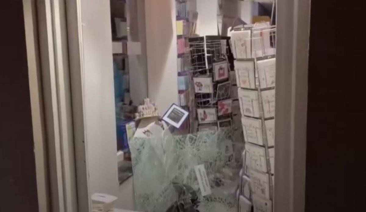 Hollanda'da kısıtlama protestoları, dördüncü gününde devam etti