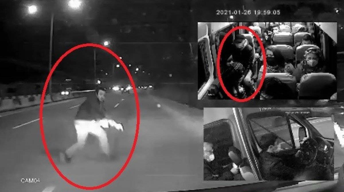 Bursa'da üst geçidi kullanmayan yayaya minibüs çarptı