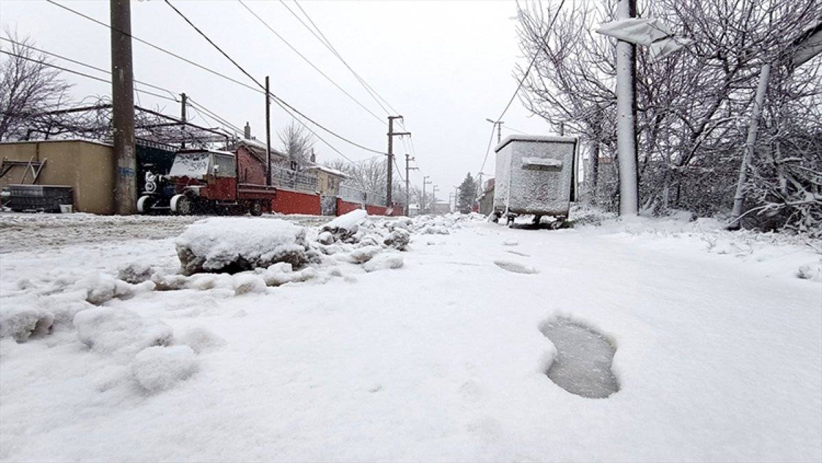 Kar yağışı, İstanbul'a giriş yaptı