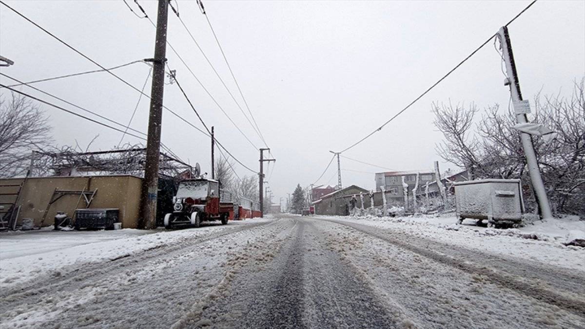 Kar yağışı, İstanbul'a giriş yaptı