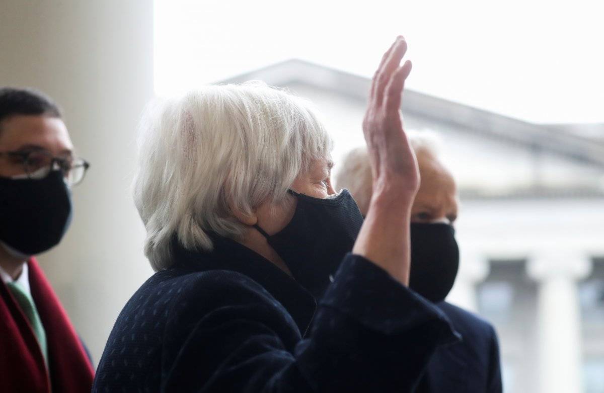 ABD'nin ilk kadın Hazine Bakanı Yellen göreve başladı