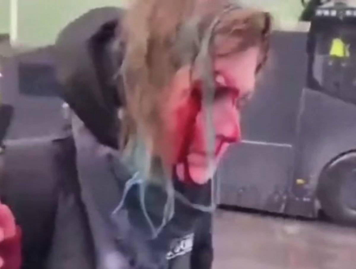 Hollanda'da kısıtlama protestoları, dördüncü gününde devam etti