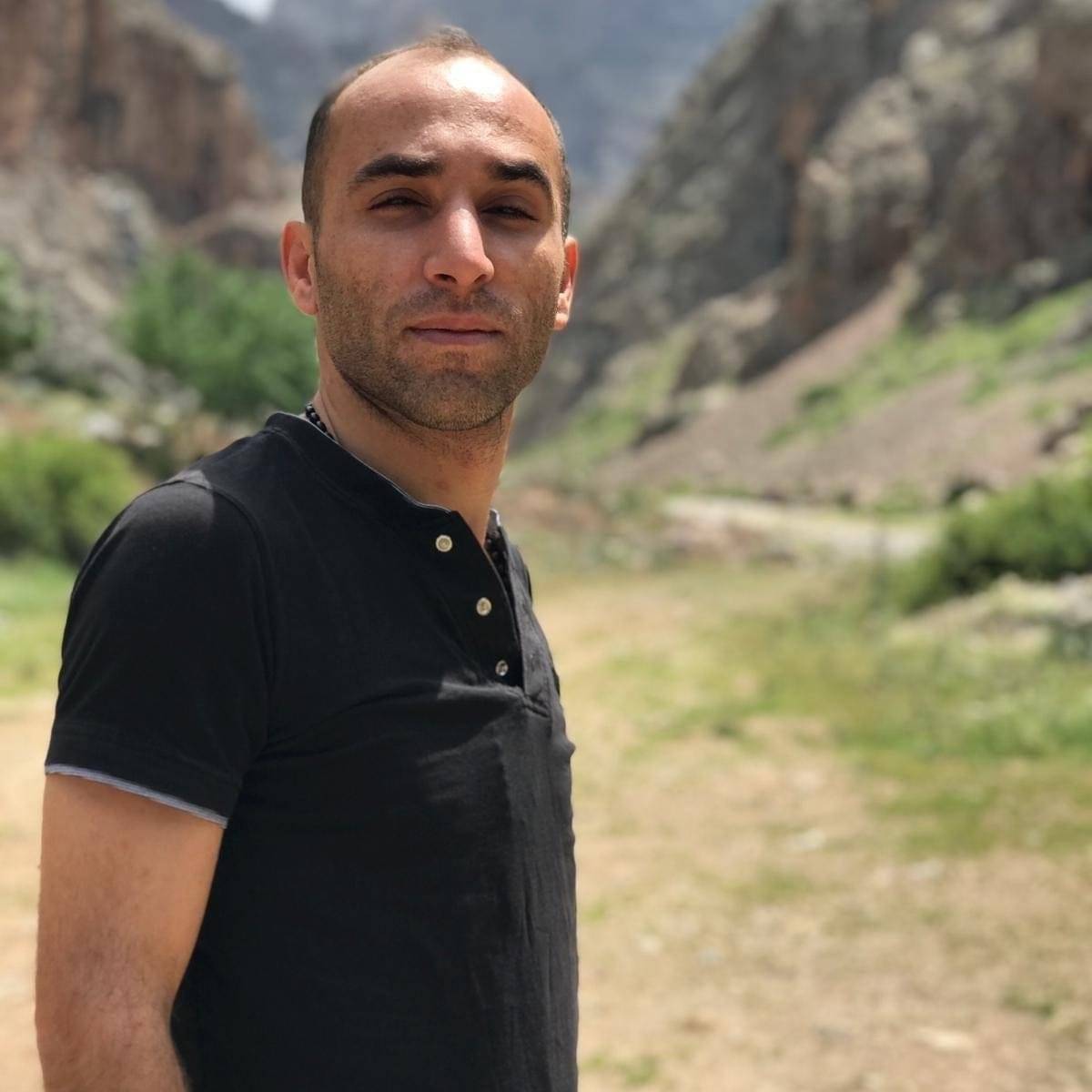 Niğde’de otomobil, istinat duvarına çarptı: 3 ölü