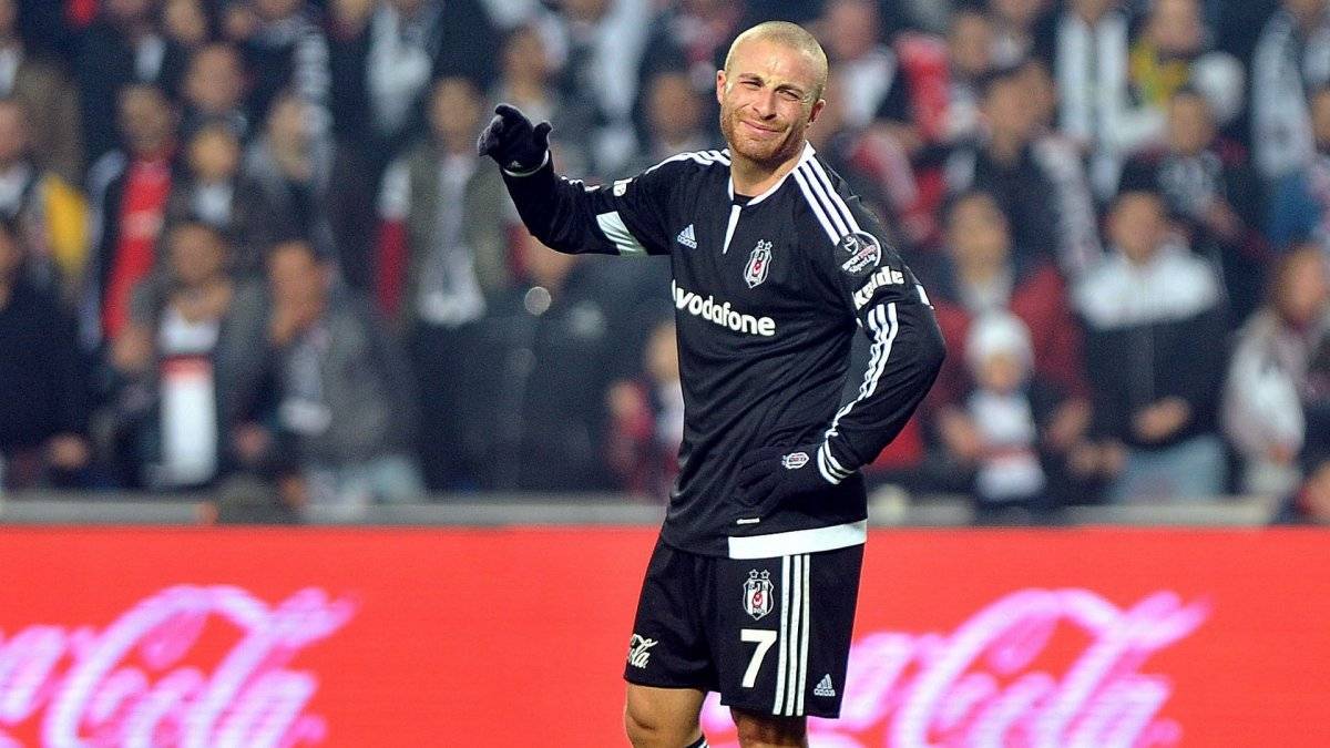 Gökhan Töre yine sakatlandı
