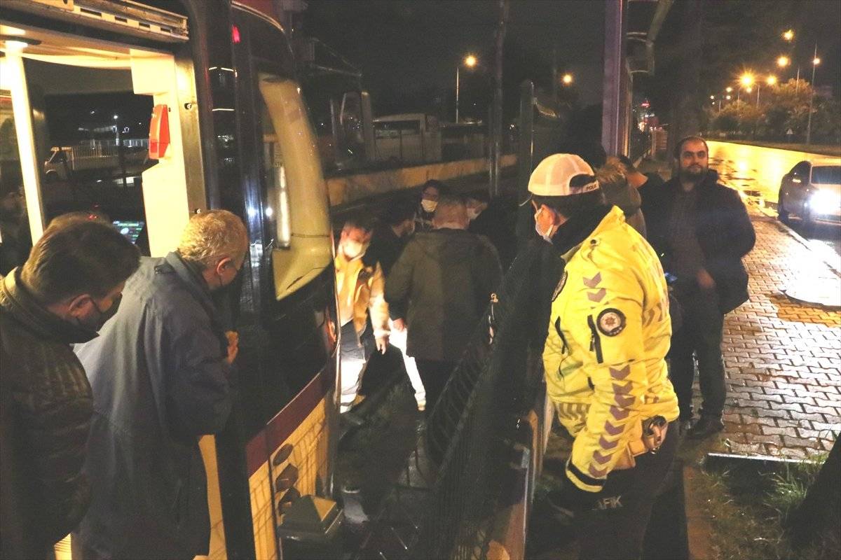 Samsun'da hemzemin geçitteki tramvay yayaya çarptı