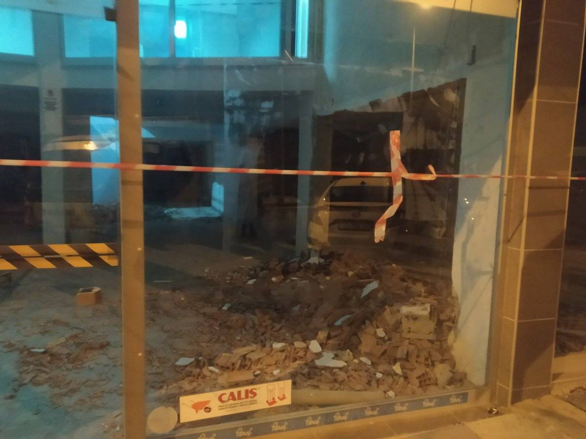 Tekirdağ'da yıkılan duvarın altında kalan işçi hayatını kaybetti