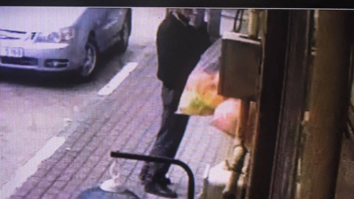 Bursa’da husumetlisine silahlı saldırı düzenledi, komşuyu da vurdu