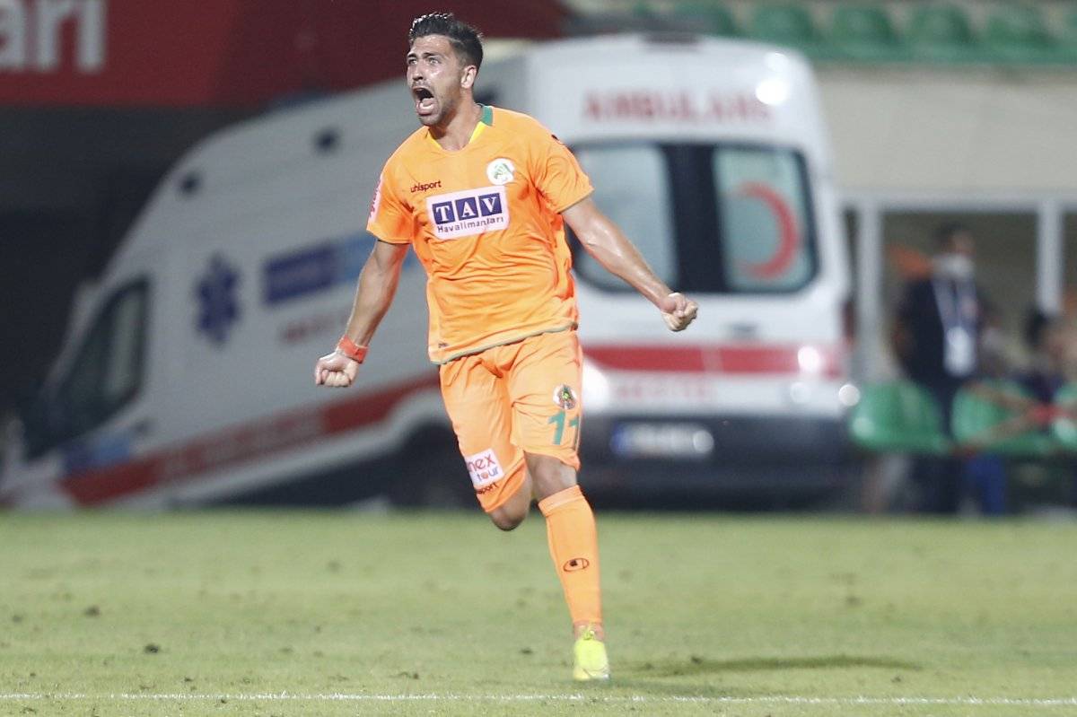 Bakasetas, Trabzonspor'un teklifini kabul etti