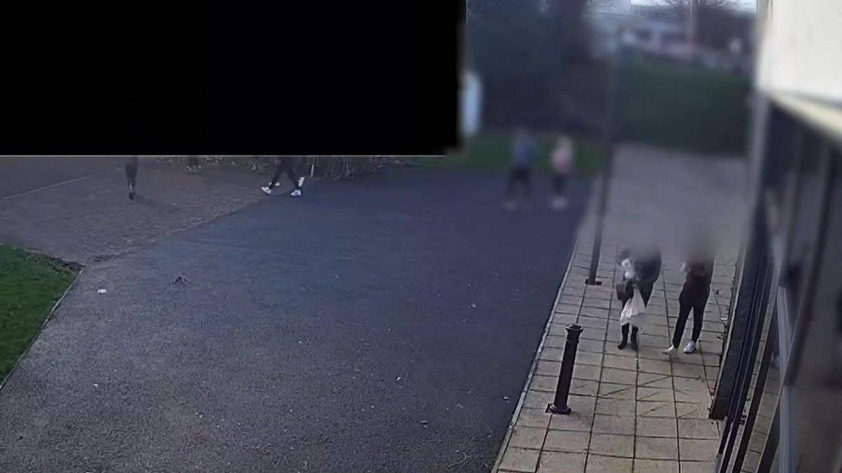 İngiltere’de güzellik merkezine baskın: Müşteriler kaçtı