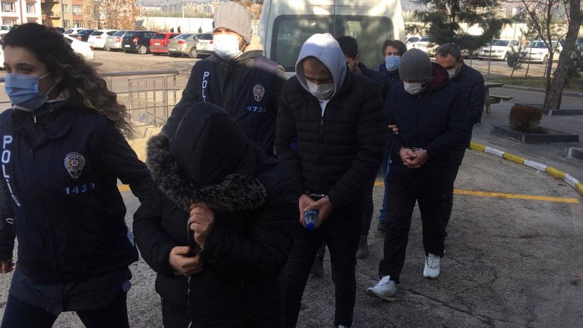 Manavgat'ta 12 kadın, fuhuş çetesinden kurtarıldı